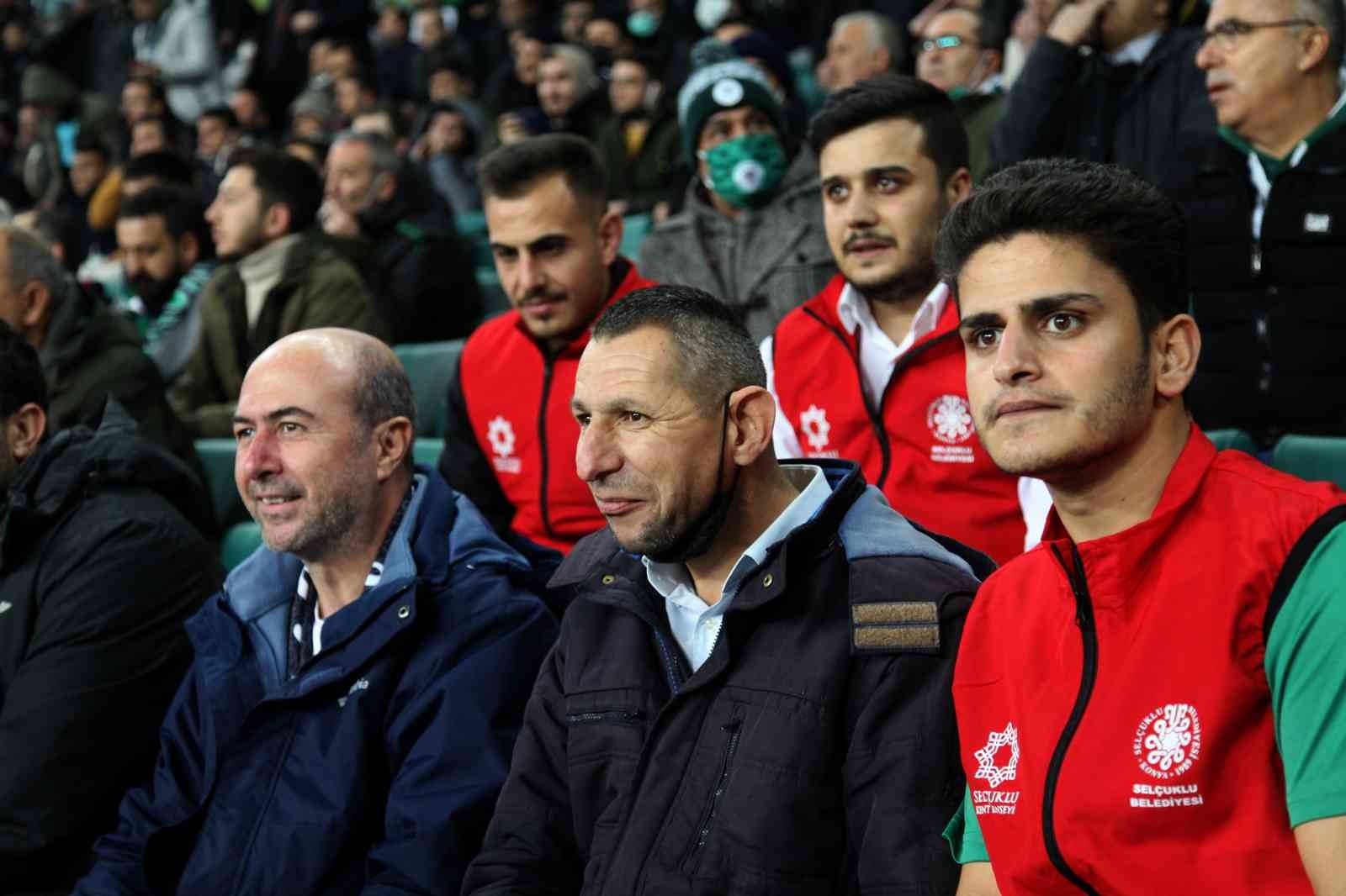 Selçuklu Gençlik Meclisi gönülleri fethetti