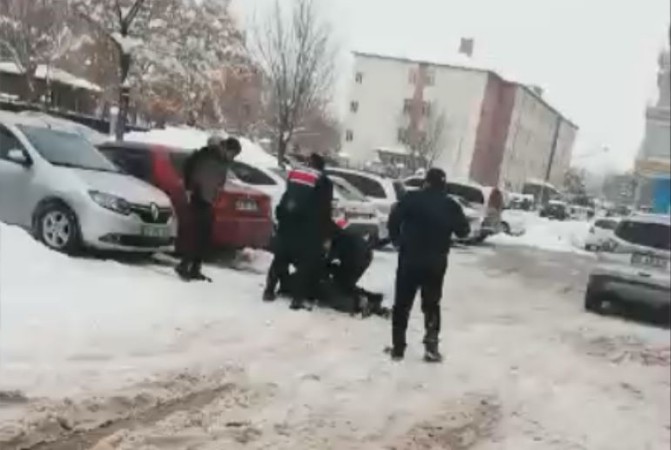 Babası eşini öldürmüştü, o da ağabeyini öldürdü!