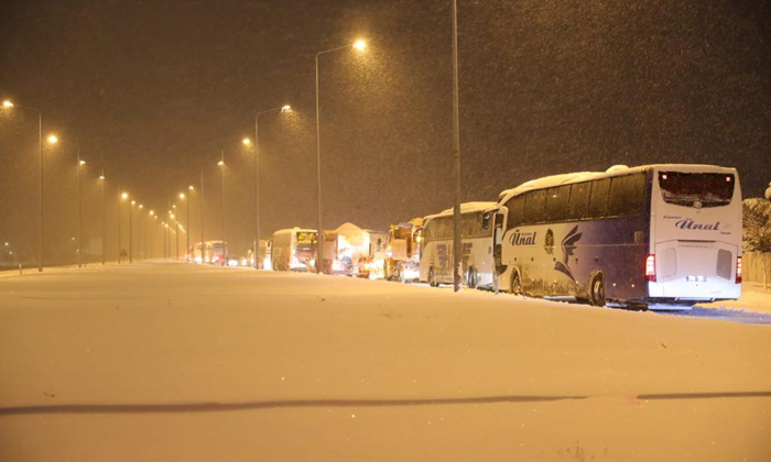 Aksaray’da kapanan yollar açıldı, bekleyiş sona erdi
