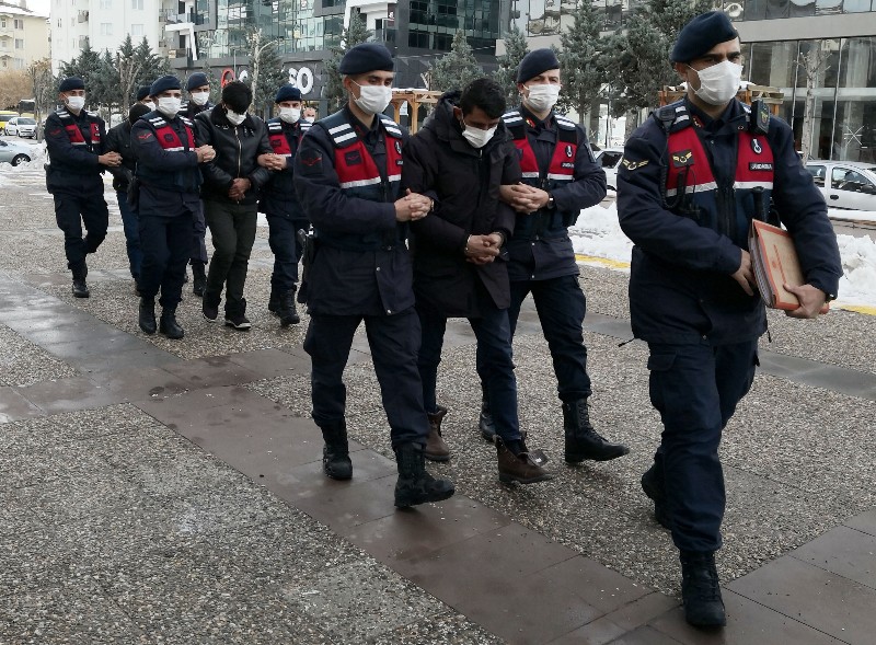 13 ayrı hırsızlık olayına karışan 3 şüpheli yakalandı