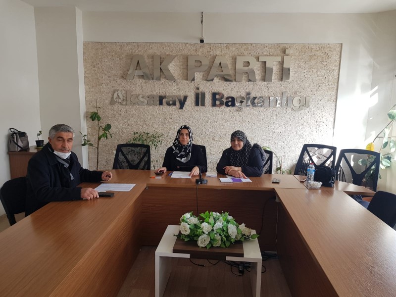 Aksaray Ak Parti, 65 yaş üstü vatandaşları telefonla arıyor