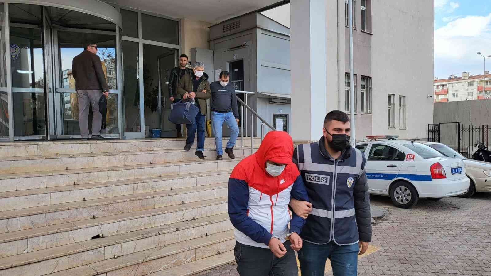 Aranan şahıslara ’şok’ operasyon: 13 gözaltı