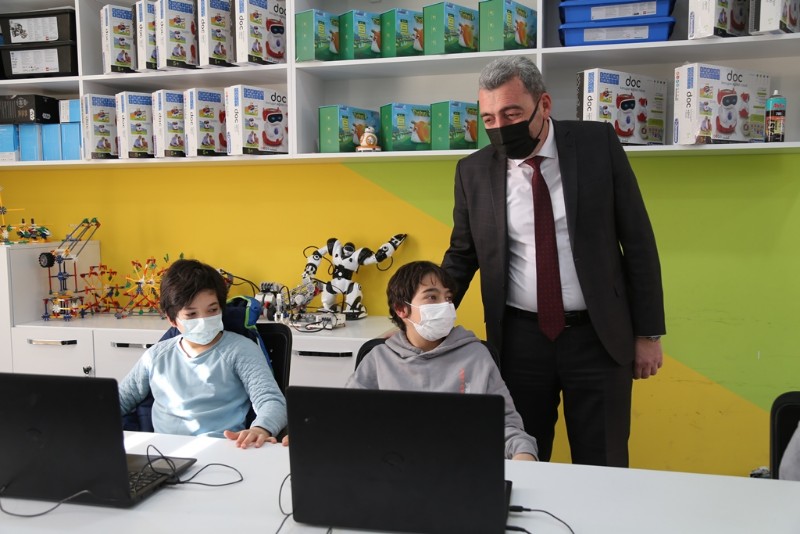 Çocuklar bilim kampında atölye çalışmalarına katıldı