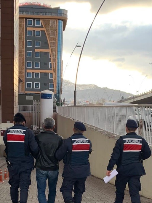Kesinleşmiş hapis cezası olan şahıs jandarmadan kaçamadı