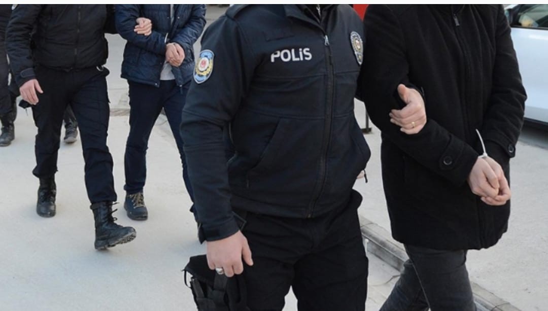 Konya’da toplamda 61 yıl kesinleşmiş hapis cezası bulunan 2 kişi yakalandı
