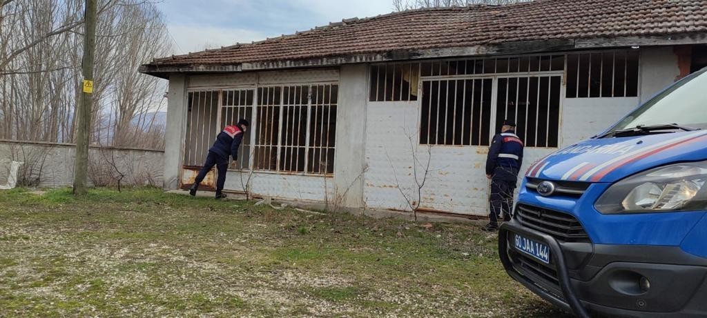 Polis ve jandarmadan “Düzensiz Göç ile Mücadeleye Yönelik Huzur” uygulaması