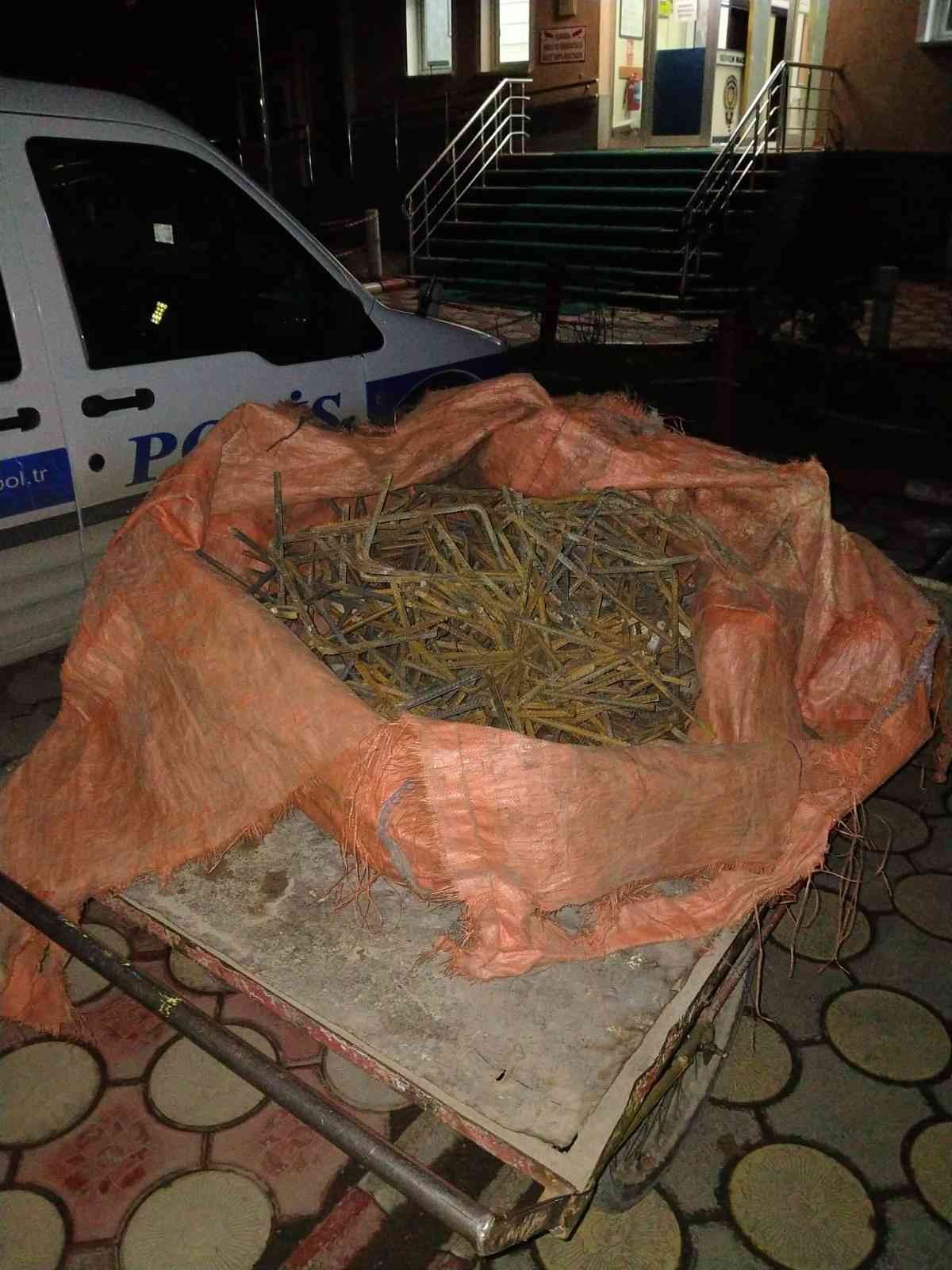 Tramvay inşaatından demir çalan şahıs yakalandı