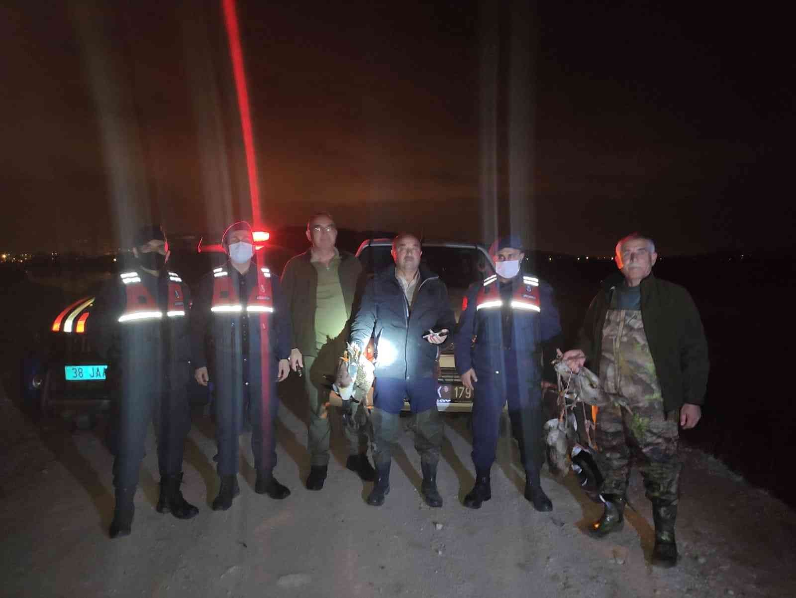Yasa dışı avcılara gece operasyonu