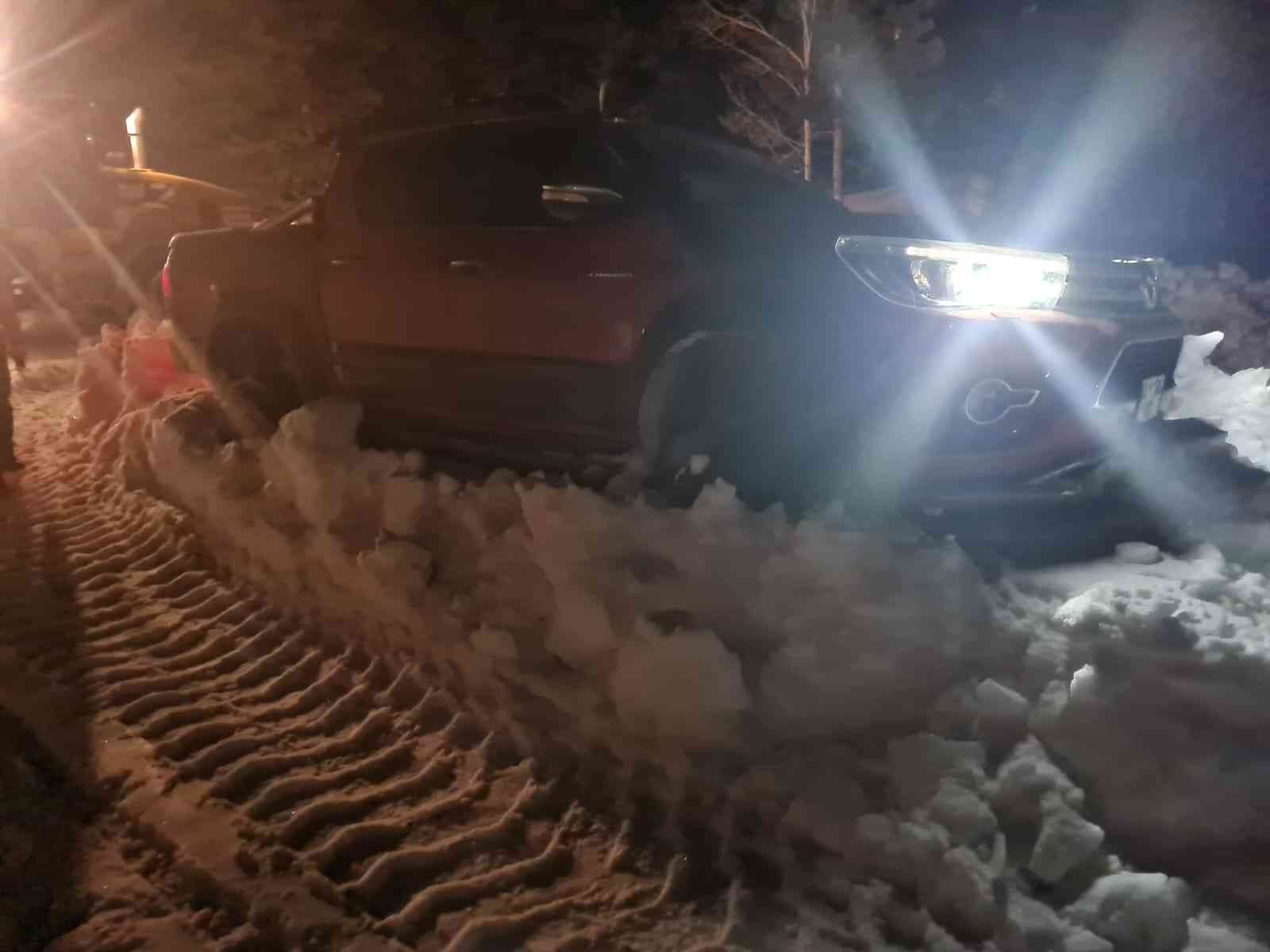 Ankara’da yaylada mahsur kalan 4 kişilik aile 9 saat sonra kurtarıldı