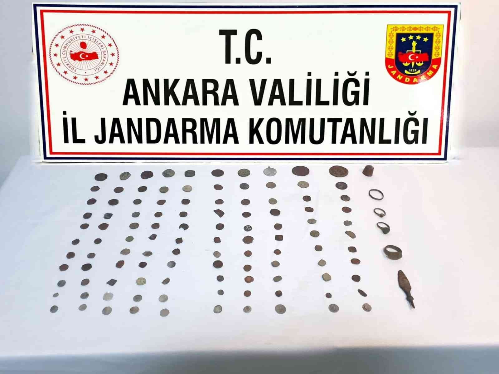 Başkent’te 4 bin 886 sikke ve 110 tarihi obje ele geçirildi