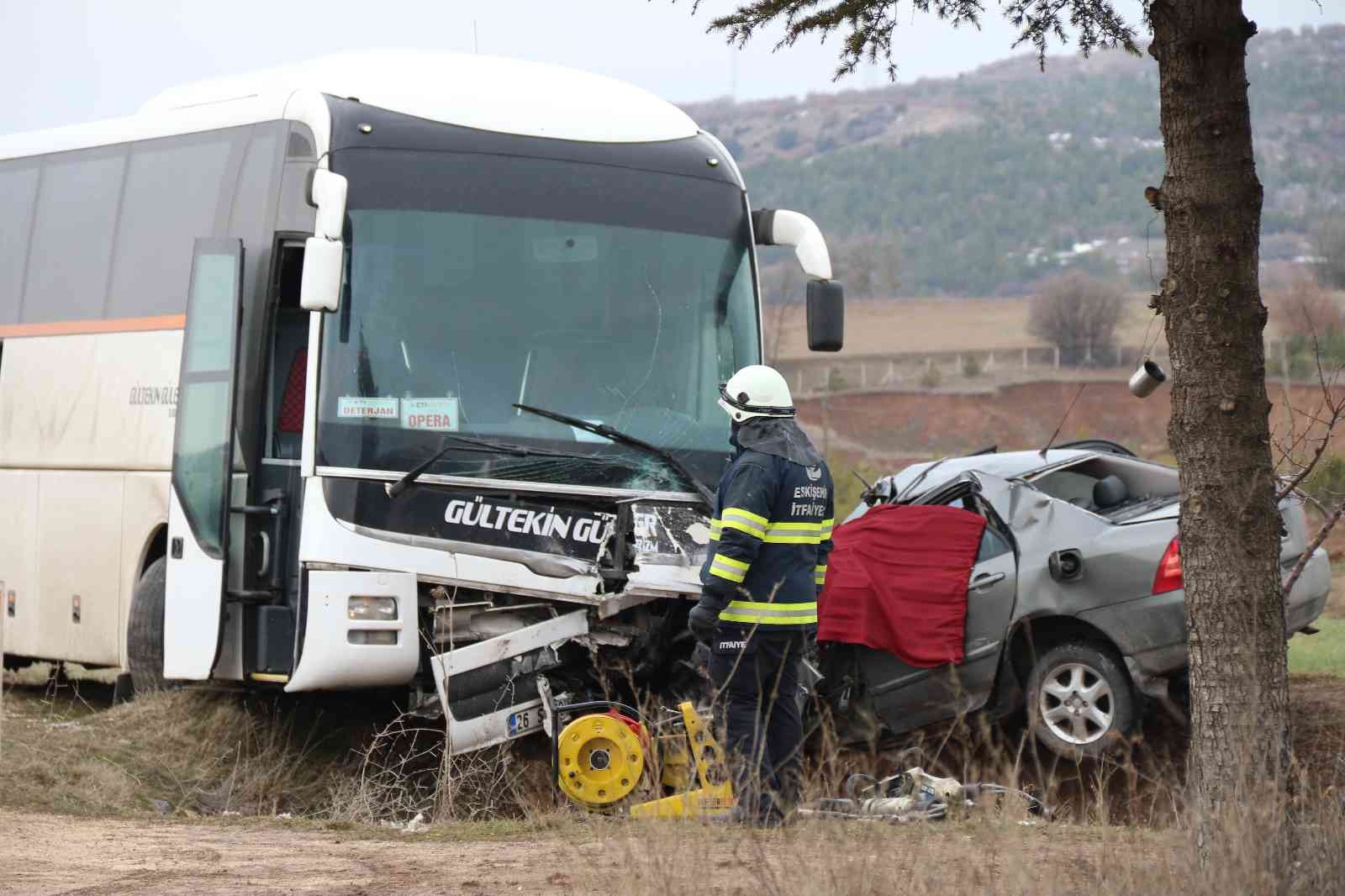 Eskişehir’de trafik kazası: 3 ölü, 3 yaralı (2)