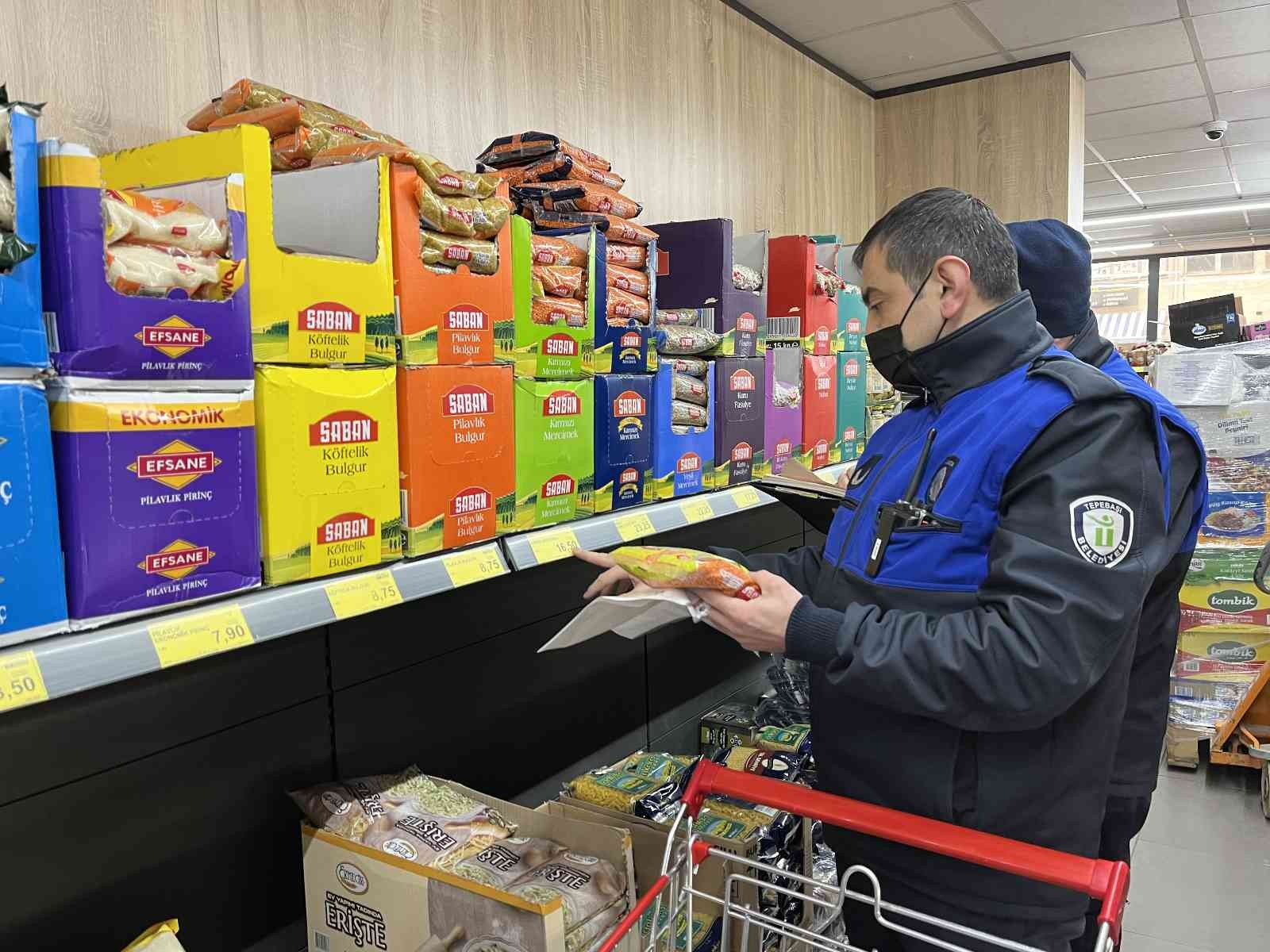 Eskişehir’de zabıtadan market denetimleri