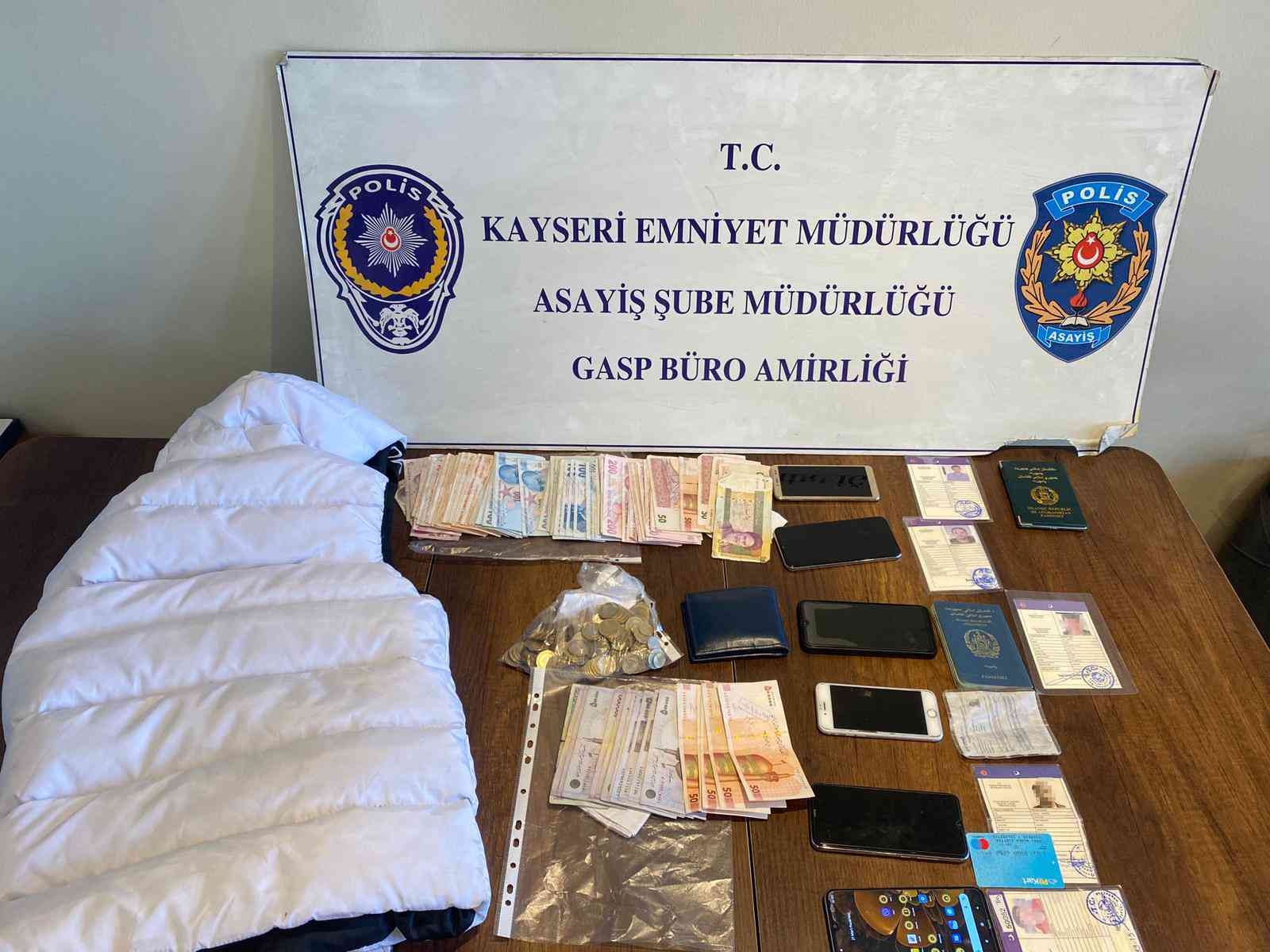 Girdikleri evde dehşeti yaşattılar
