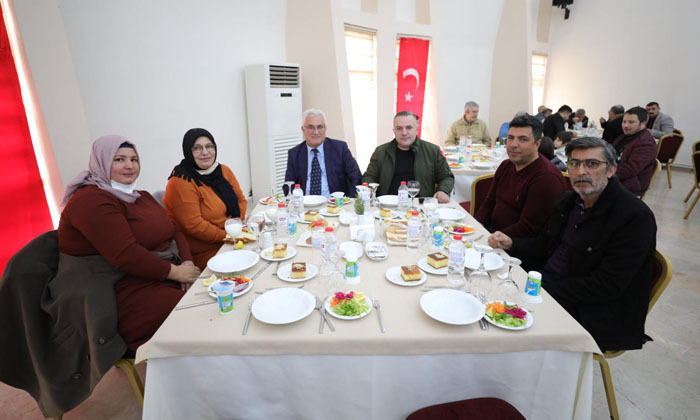 Şehit ve Gaziler onuruna yemek programı düzenlendi