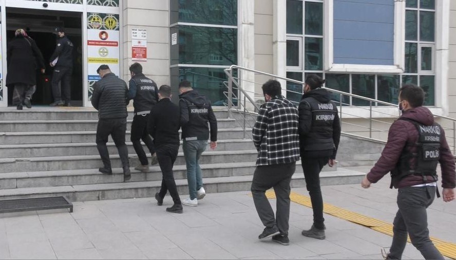 Kırşehir’de sokak satıcılarına operasyon