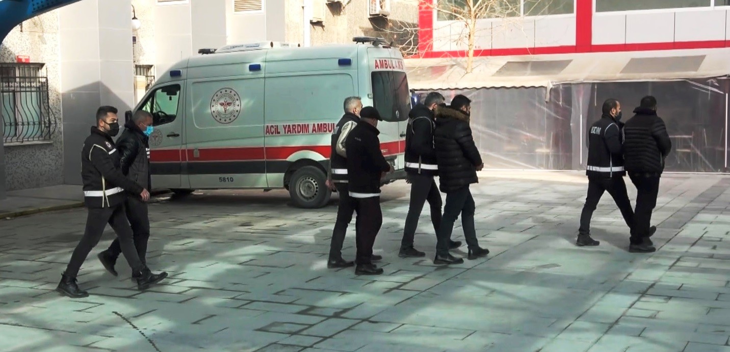 Konya’da tefeci çetesine operasyon: 5 tutuklama