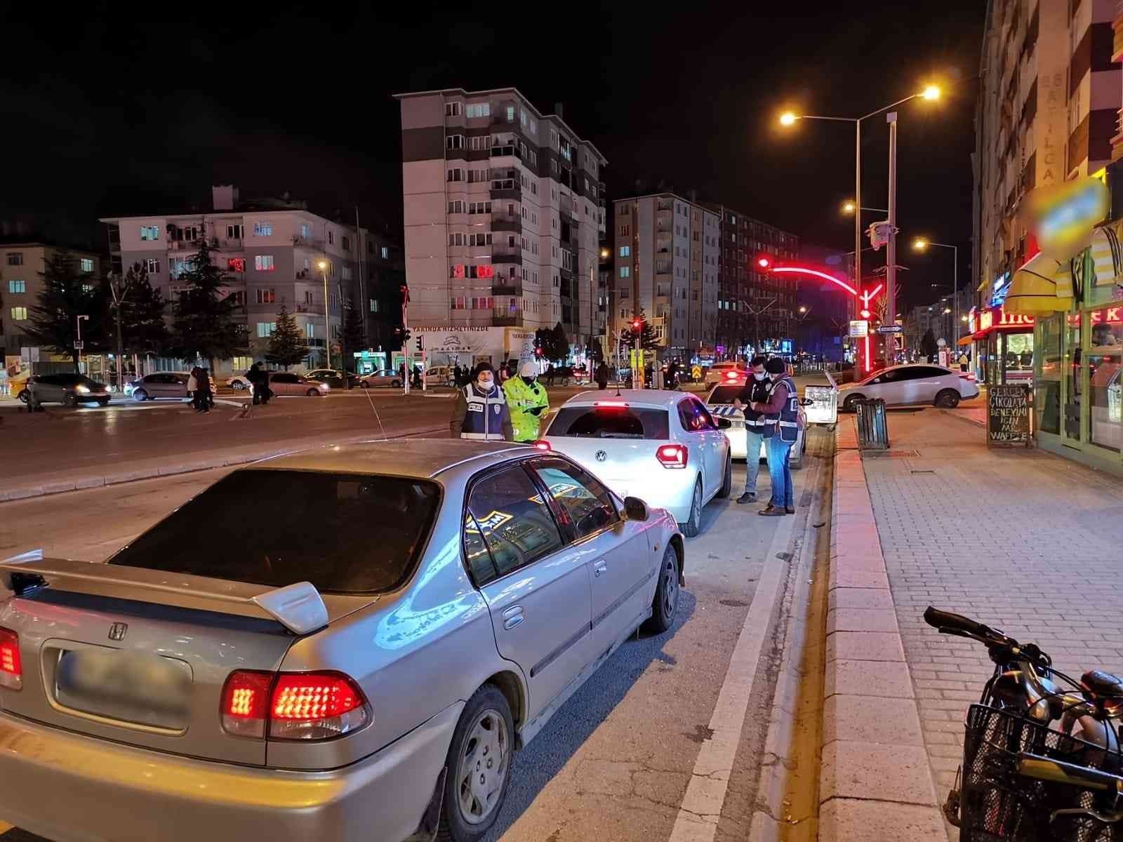 Polis ekiplerinden geniş çaplı denetim