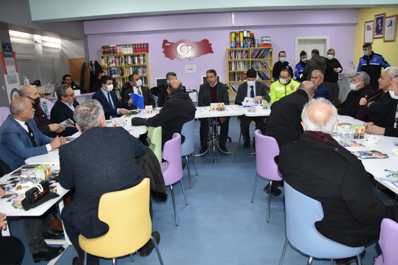 Polis, KADES ver UYUMA projeleri hakkında vatandaşları bilgilendirdi