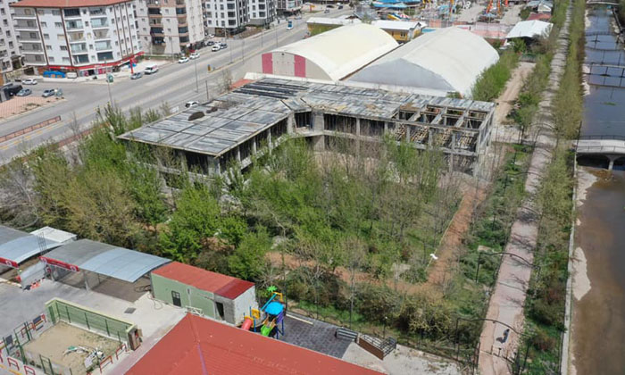 Engelsiz yaşam merkezinde inşaat çalışmaları devam ediyor