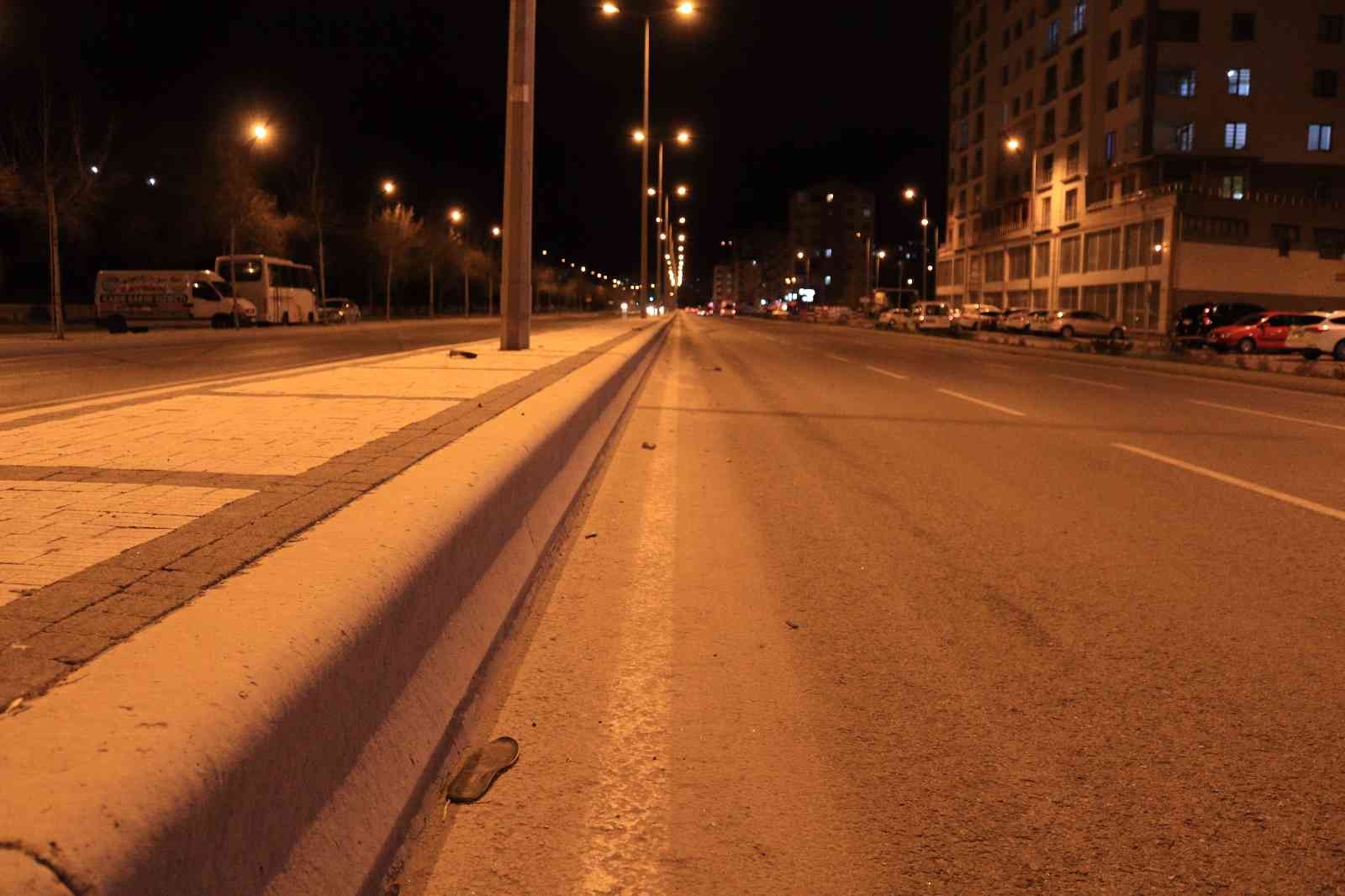 Kayseri’de yolun karşısına geçmeye çalışırken otomobilin çarptığı yaşlı adam hayatını kaybetti