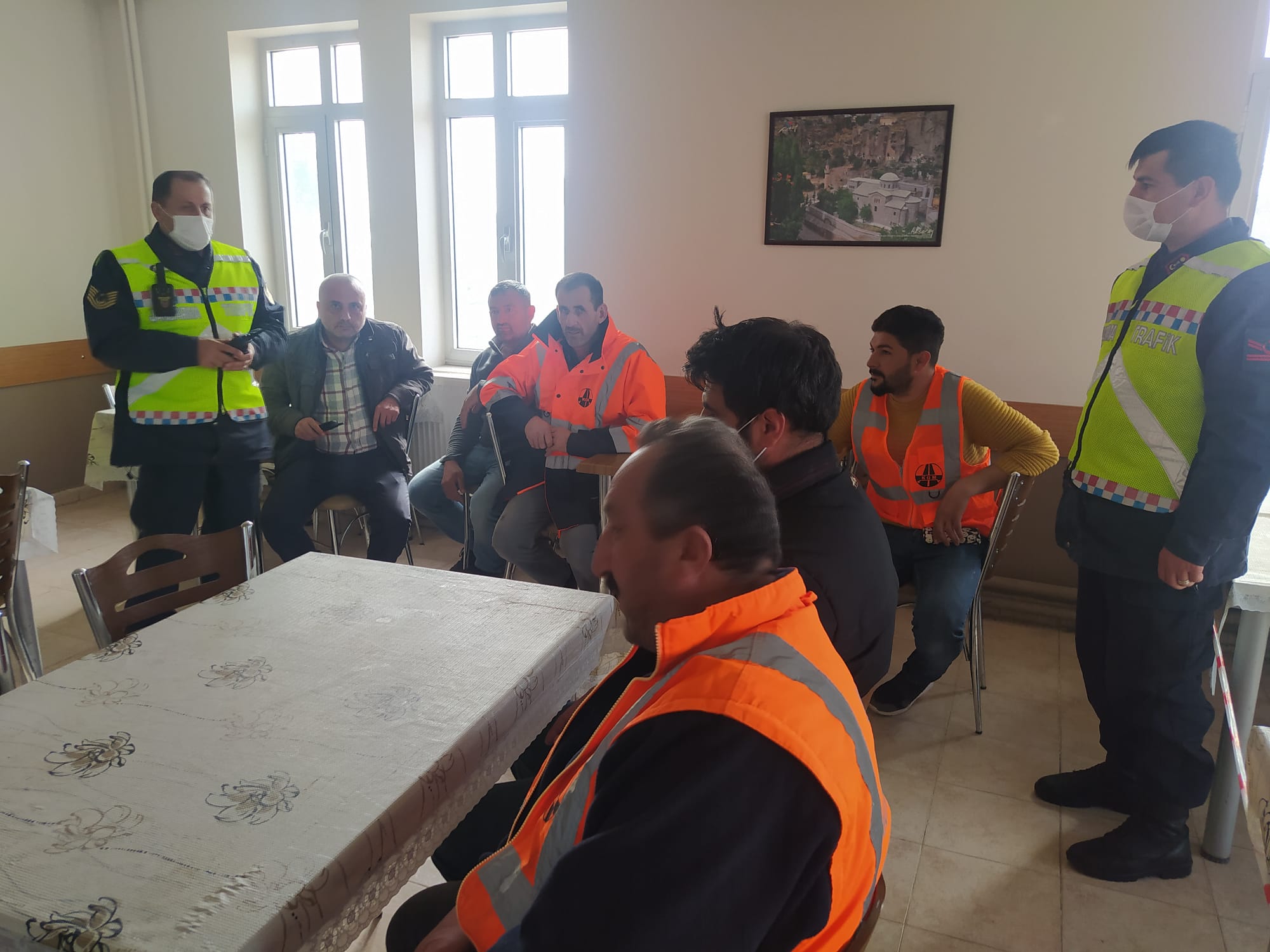 Jandarmadan karayolları personeline trafik güvenliği eğitimi