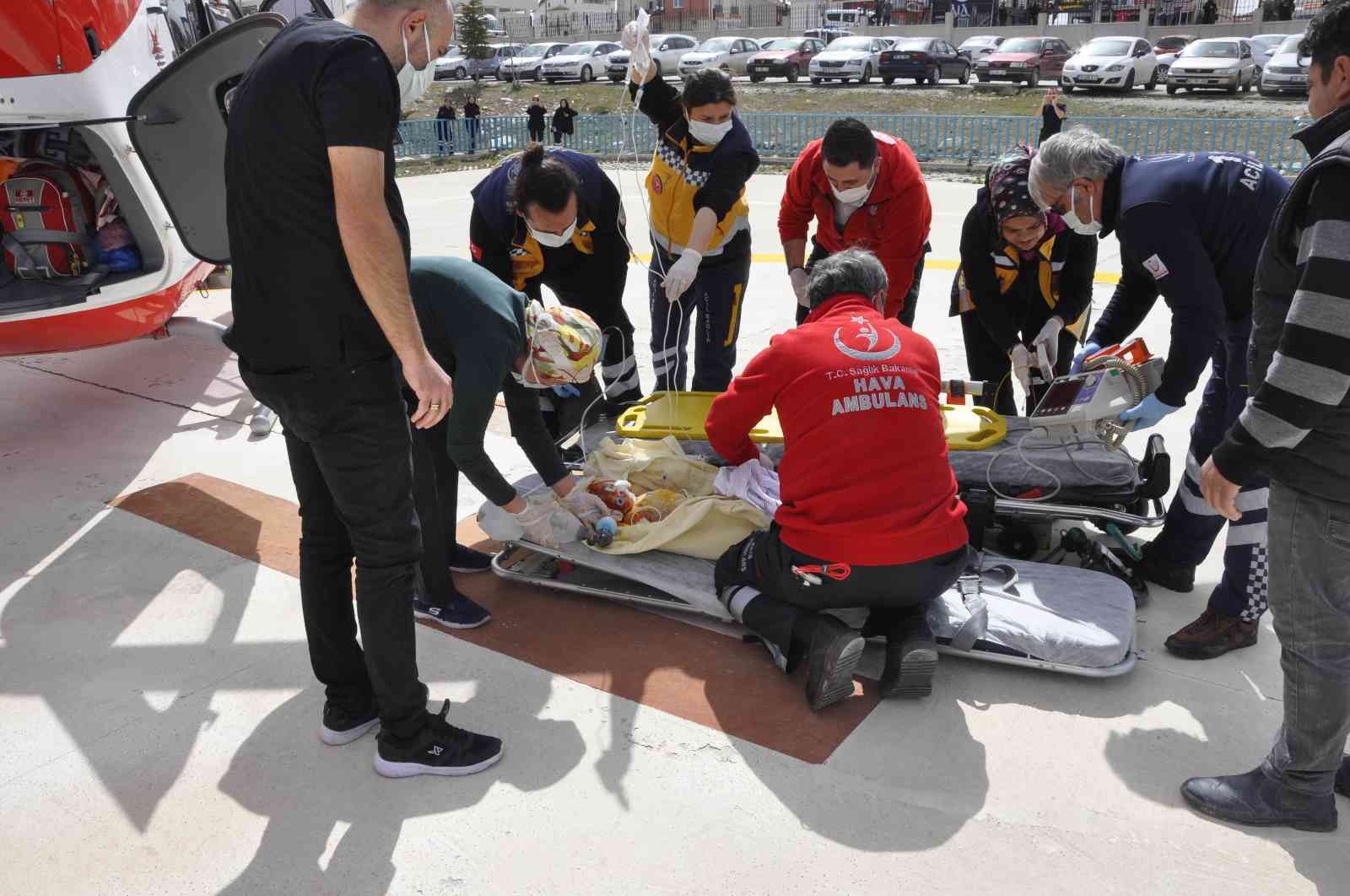 Yangında yaralanan 6 aylık bebek hava ambulansıyla Ankara’ya sevk edildi