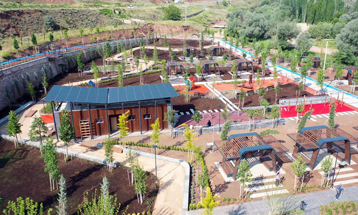 Kalanlar Millet Bahçesi yeşile büründü