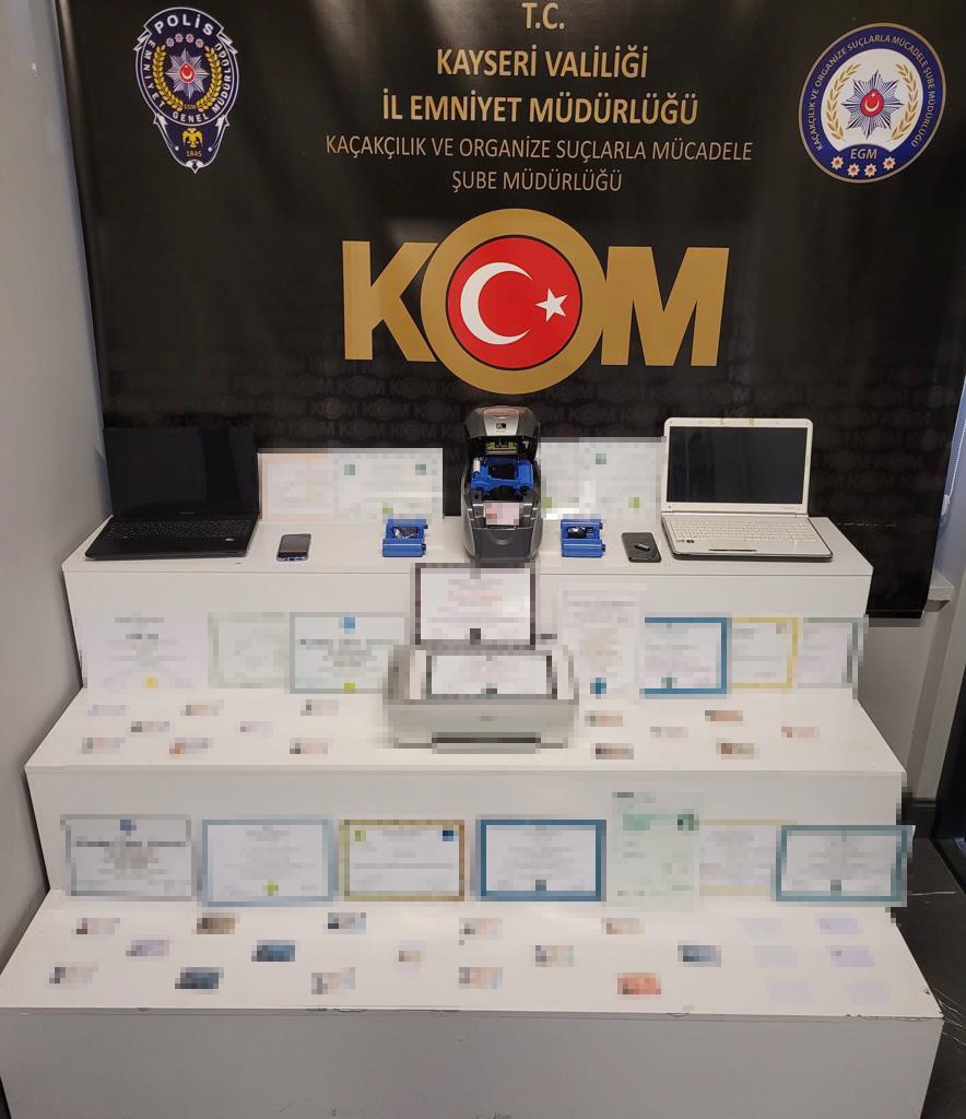 Aksaray ve Kayseri’de sahte evrak operasyonu