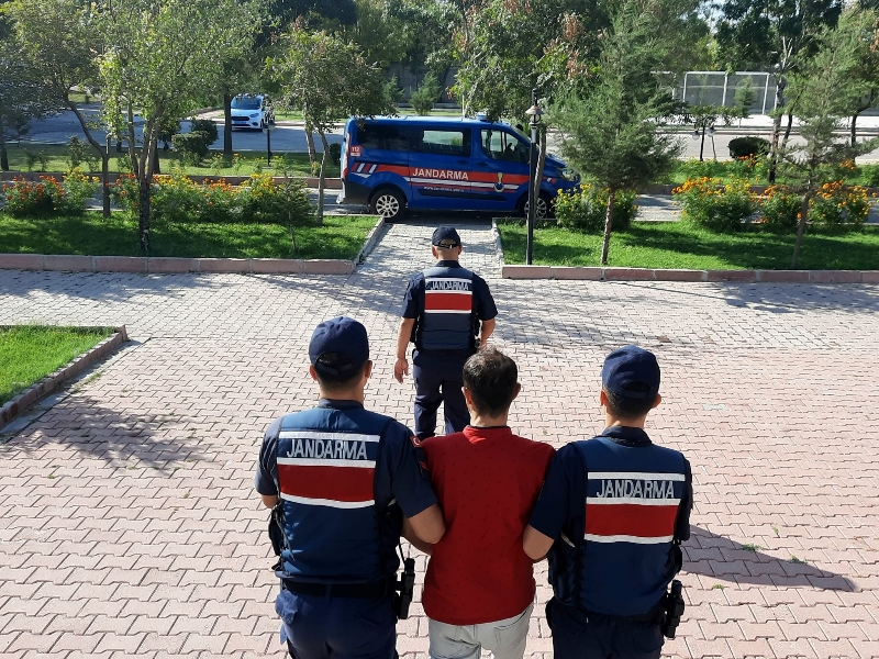 6 yıl hapis cezası olan uyuşturucu taciri yakalandı