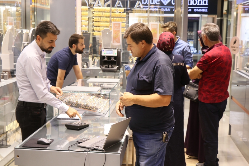 Aksaray’da kuyumcularda altın hareketliliği