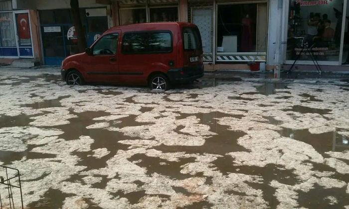 Aksaray’ın yüksek kesimlerinde dolu yağışı etkili oldu