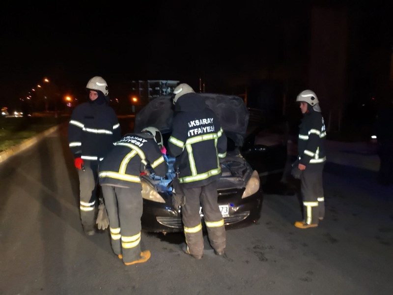 Alkollü araç kullanırken kaza yaptı: Polis memurlarına ağladı