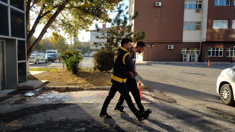 Aksaray’da yakalanan hırsızlık zanlısı tutuklandı