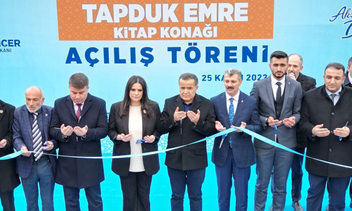 Tapduk Emre Kitap Konağı Sarıeroğlu’nun katılımı ile açıldı