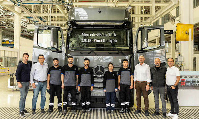 Mercedes-Benz Türk, Aksaray’da 320 bin kamyon üretti!