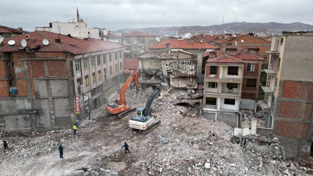 Hamidiye Kentsel Dönüşüm Projesi’nde yıkım çalışmaları hızlandı