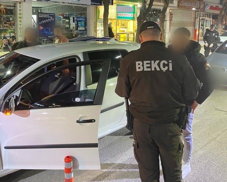Aksaray’da 48 aranan şahıs yakalandı, 20 tutuklama!