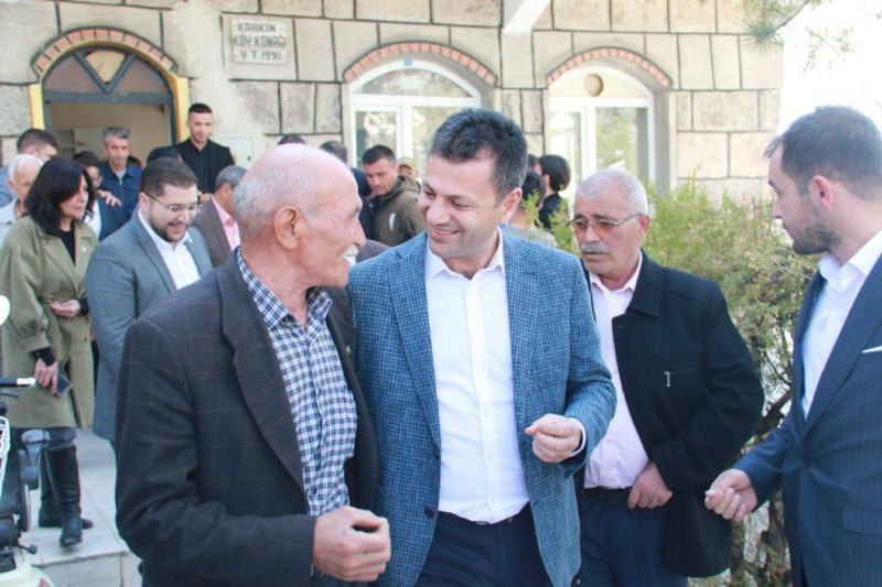 Ertürk: Aksarayımızın vekilleri uzay üssü gibi