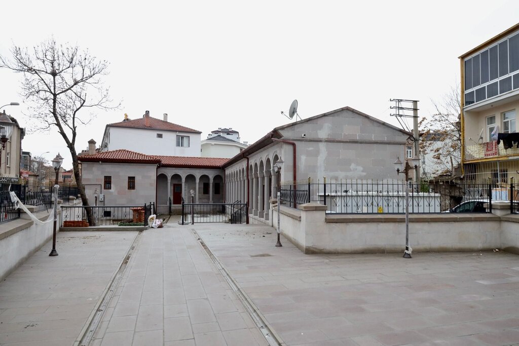 Bedriye Medresesi yenilenen yüzüyle açılışa hazırlanıyor