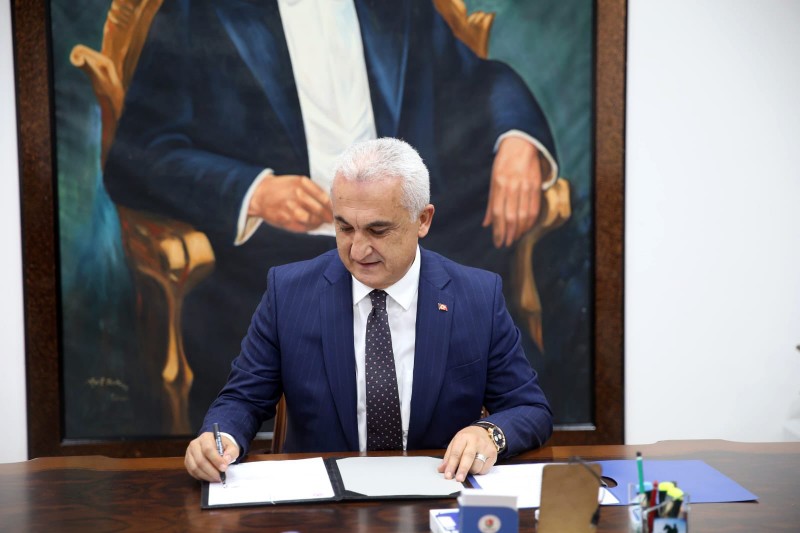 Muş’un Aksaraylı yeni Valisi göreve başladı
