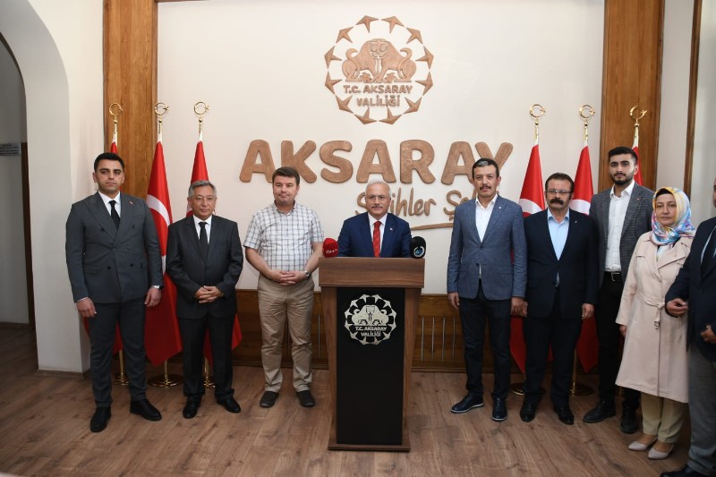 Aksaray’ın yeni valisi Mehmet Ali Kumbuzoğlu görevine başladı
