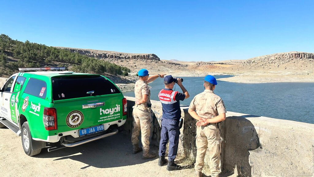 Jandarma ekipleri, suda boğulma olaylarına karşı uyarıyor
