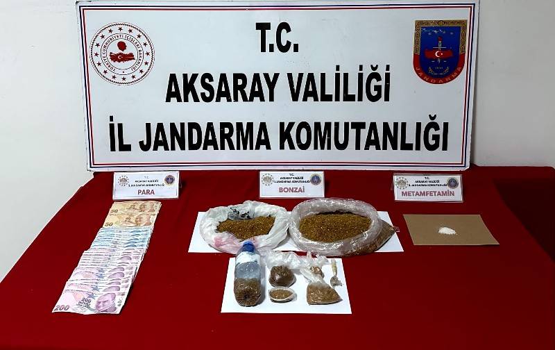 Jandarmadan uyuşturucu tacirlerine darbe: 3 tutuklama