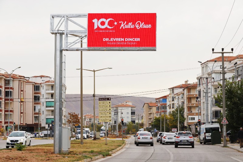 Aksaray’da cadde ve sokaklar Türk Bayrakları ile donatıldı
