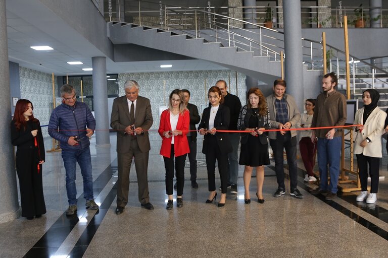 100’üncü yıl için 19 eserlik resim sergisi açıldı