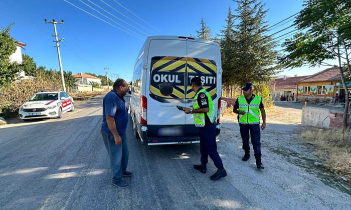 Jandarma, öğrenci servislerini denetliyor