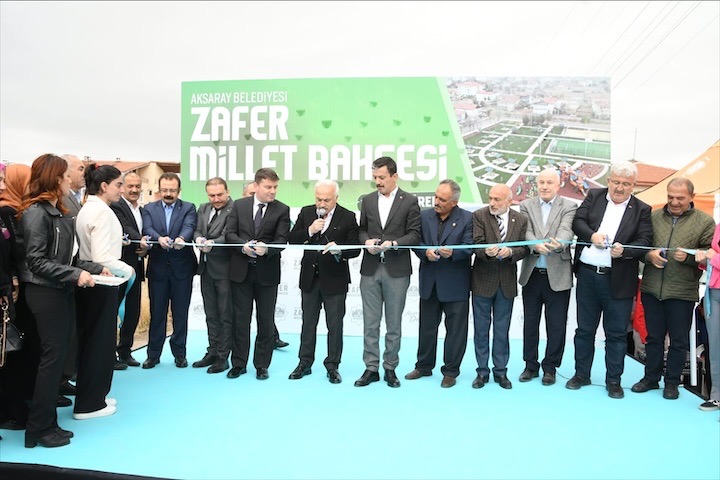 Zafer Millet Bahçesi düzenlenen törenle açıldı