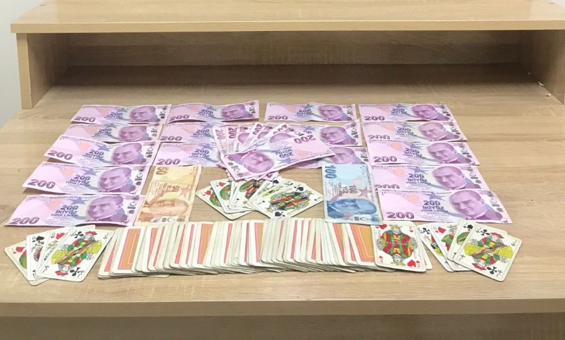 Aksaray’da 9 iş yerine kumar baskını!