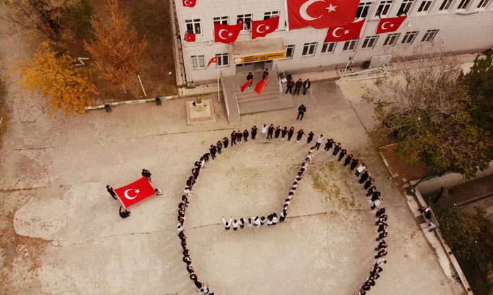 Güzelyurt’ta 10 Kasım’a özel koreografi