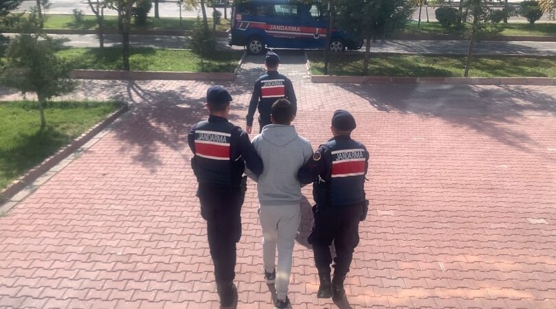 Hırsızlık suçundan 13 yıl cezası olan şahıs yakalandı